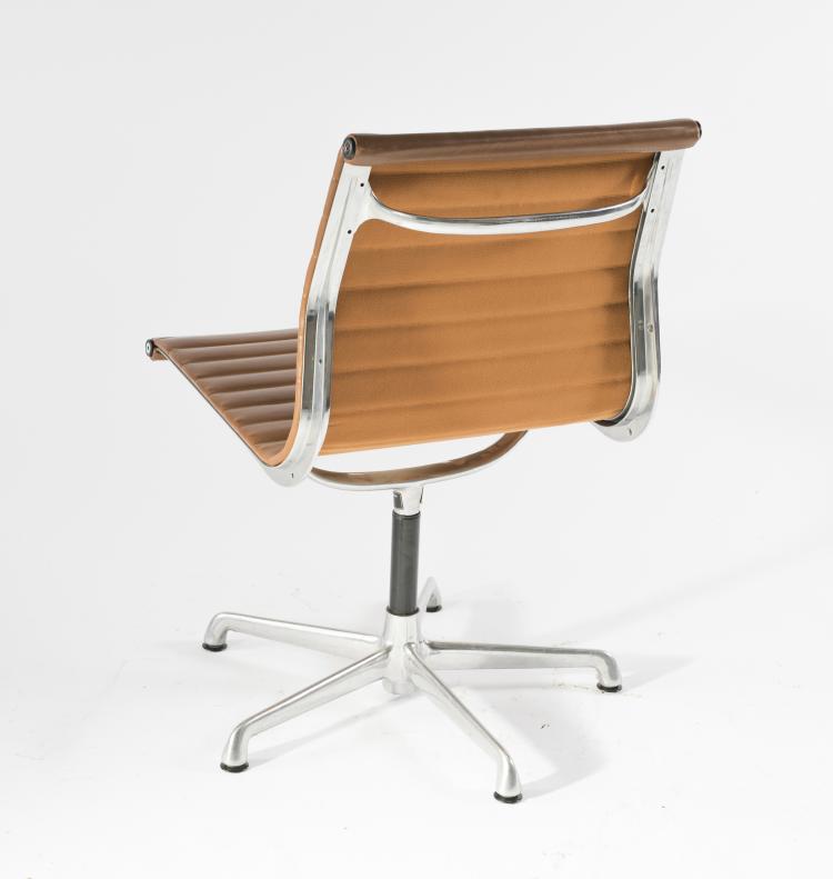 Bild 5 zu Objekt, Vier St&uuml;hle aus der 'Aluminium Group'-Serie, 1958, ICF, Cadsana, 128B 343