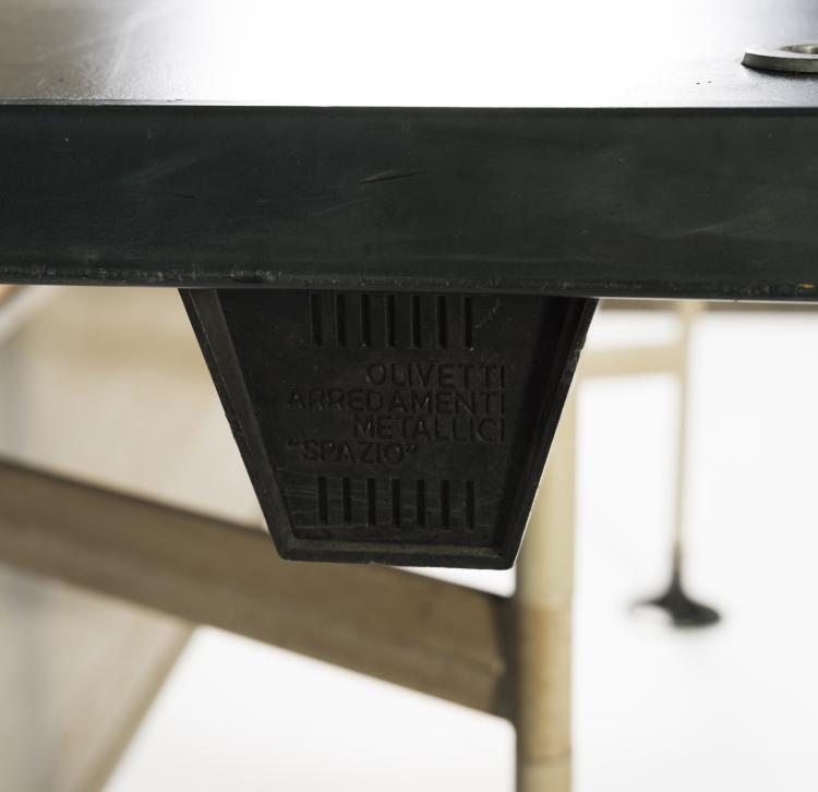 Bild 3 zu Objekt, Schreibtisch 'Spazio', 1959, Studio B.B.P.R., Olivetti, Ivrea, 128B 358