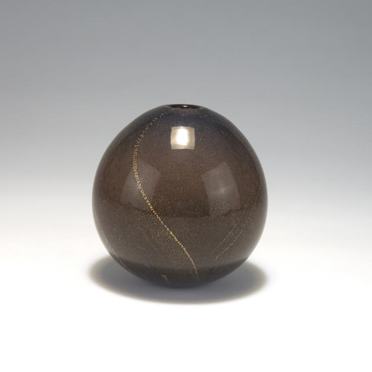 Bild 1 zu Objekt, 'Sommerso a bollicine' vase, c1934-36, Carlo Scarpa, Venini & C., Murano, 128C 618