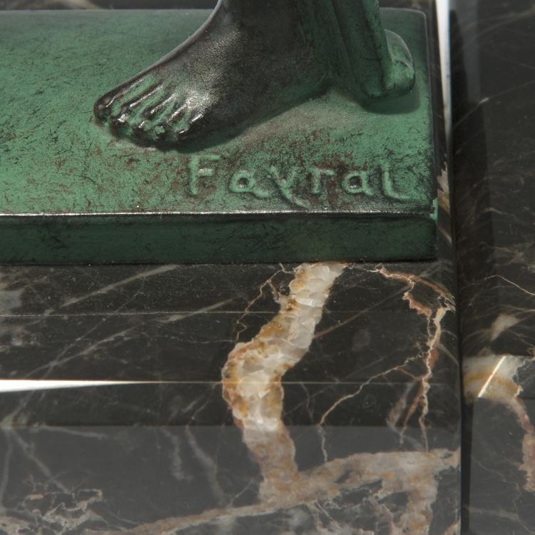 Bild 3 zu Objekt, Pair of bookends, c1925, Pierre Le Faguays, Fayral, Paris, 129 436