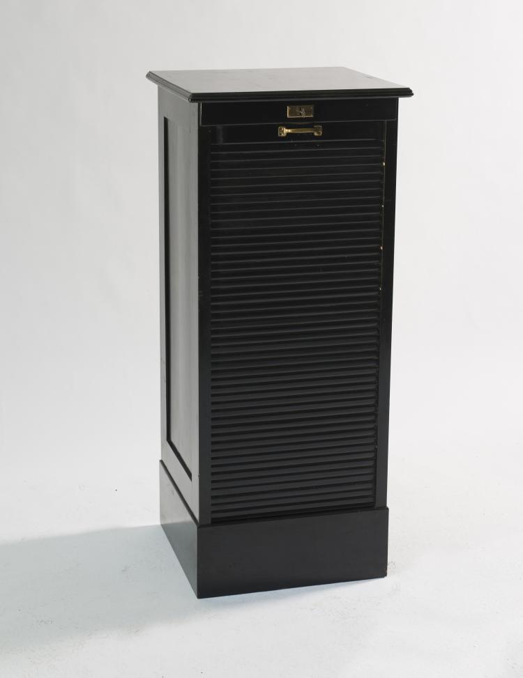 Bild 1 zu Objekt, Rolladenschrank, 1920/30er Jahre, Deutschland, 128B 197