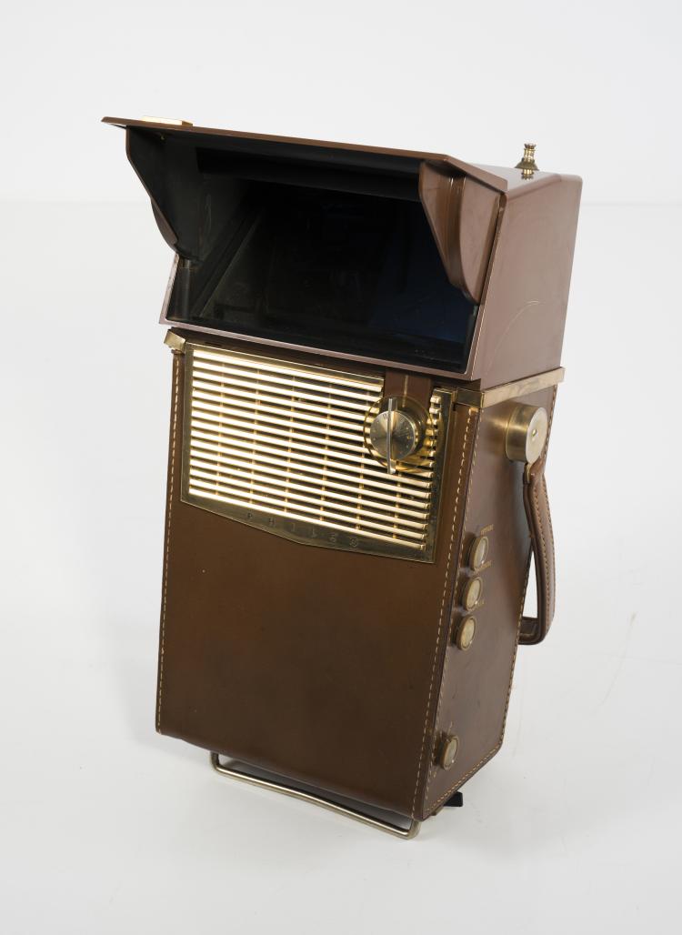 Bild 1 zu Objekt, Tragbarer Fernseher 'Safari', 1959, Philco, USA, 128B 391