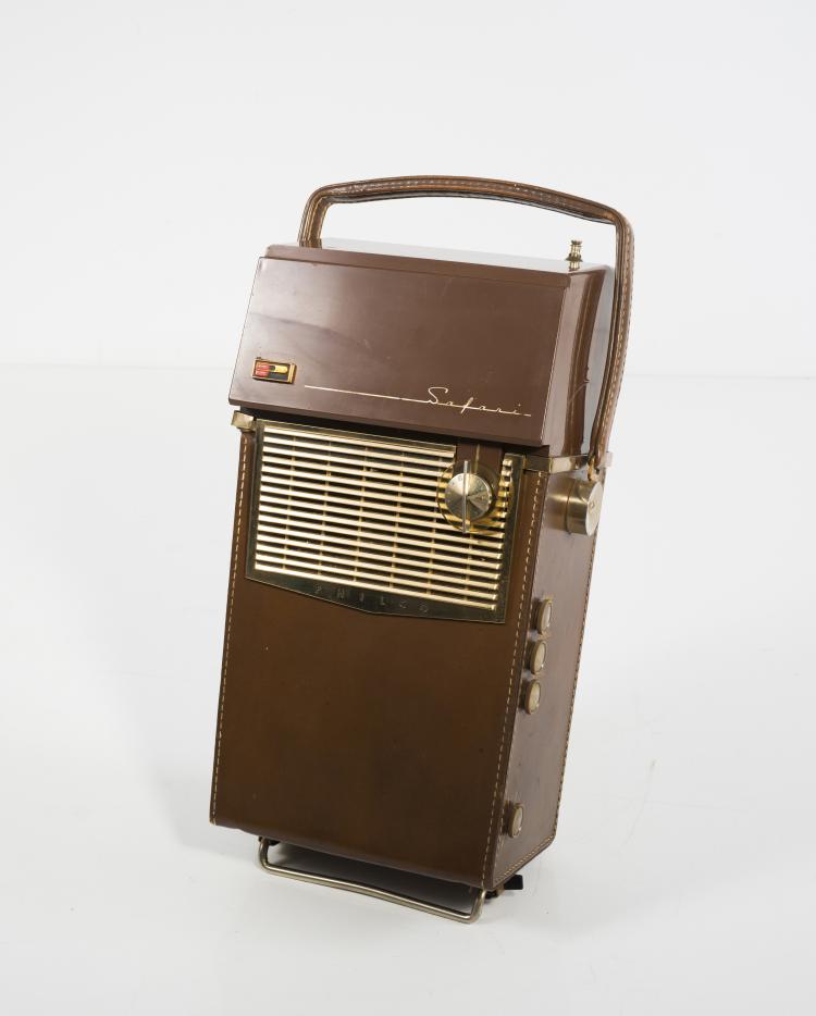 Bild 5 zu Objekt, Tragbarer Fernseher 'Safari', 1959, Philco, USA, 128B 391