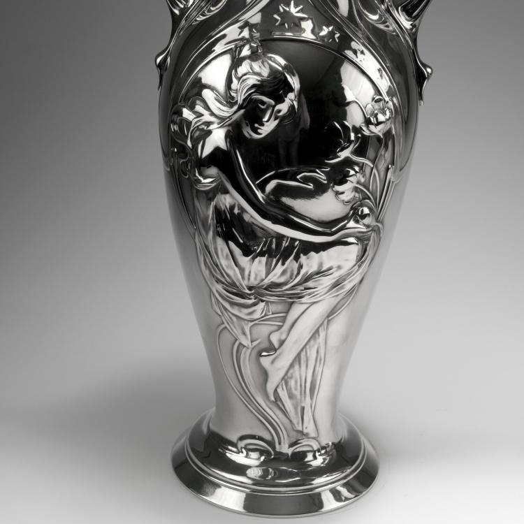 Bild 2 zu Objekt, Two tall vases with handles, c1905, WMF, Geislingen, 129 466