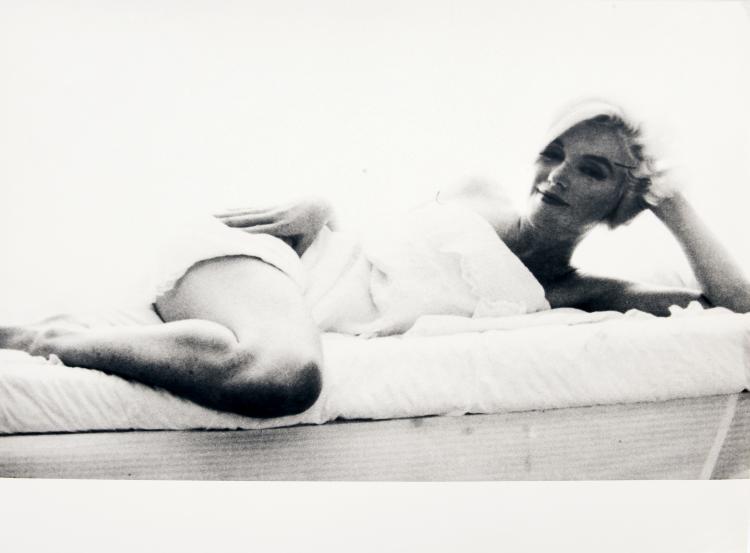 Hauptbild zu Objekt, 'Marilyn Monroe in Bed' from last sitting, 1962, Bert Stern, 136B 112