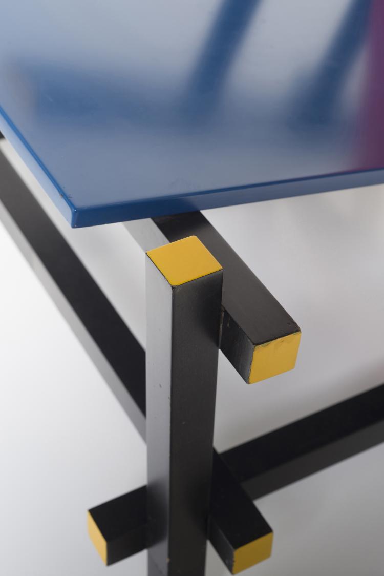 Bild 4 zu Objekt, Armlehnsessel 'Rot-Blau', 1918, Gerrit Rietveld, Cassina, Mailand, 128B 195