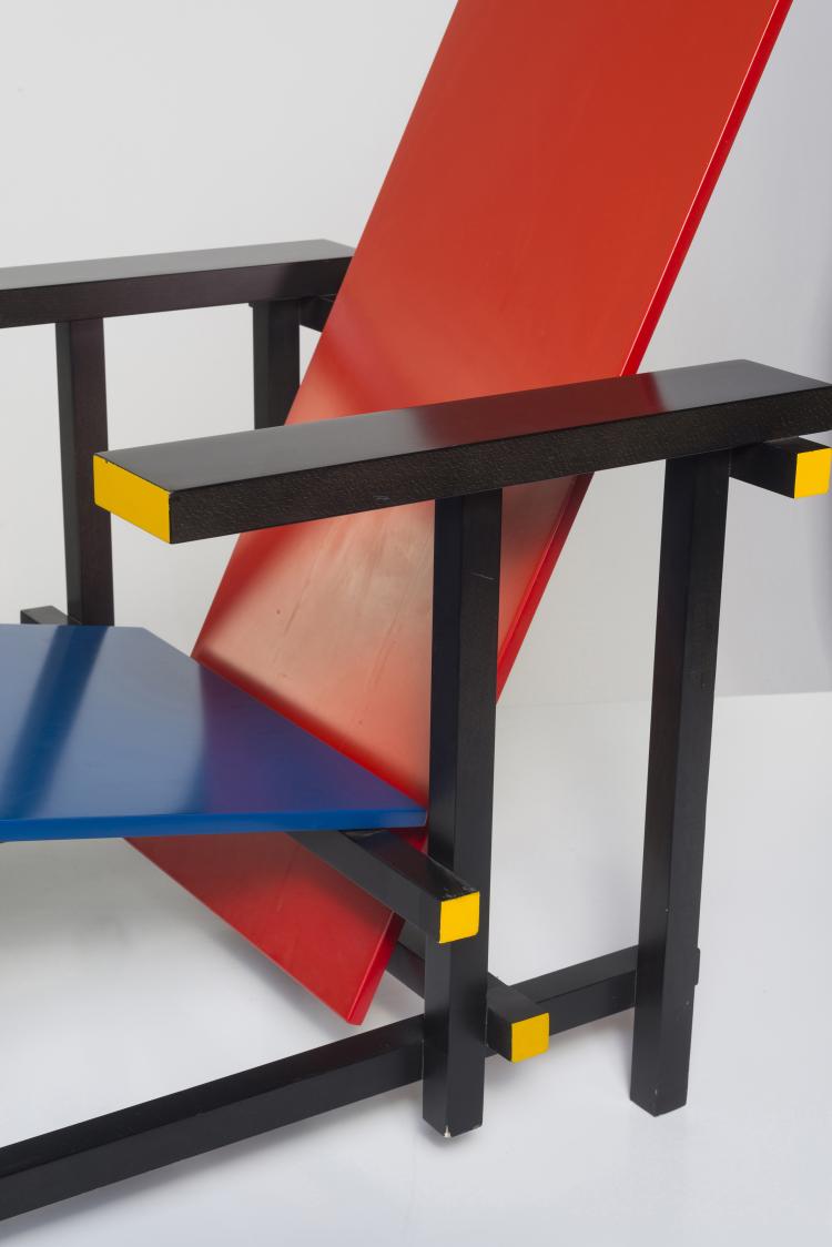 Bild 11 zu Objekt, Armlehnsessel 'Rot-Blau', 1918, Gerrit Rietveld, Cassina, Mailand, 128B 195