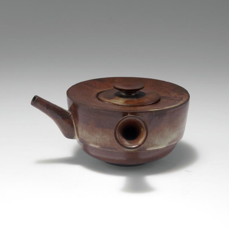 Bild 3 zu Objekt, &Auml;u&szlig;erst seltenes Tee-Extrakt-K&auml;nnchen, 1923, Theodor Bogler, Dornburg, Keramische Werkstatt, 130A 56