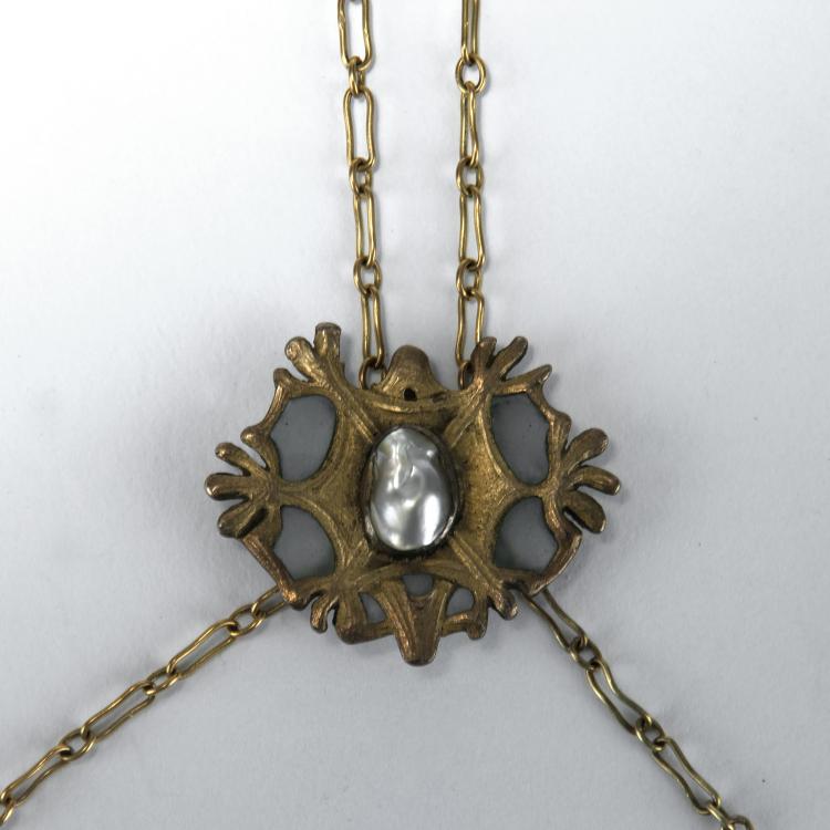 Bild 1 zu Objekt, Pendant with Sautoir, exhibited at the Paris Salon 1903, Boutet de Monvel, Charles, 129 375