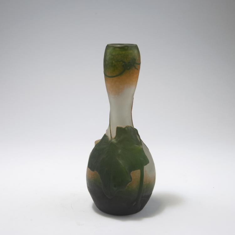 Bild 1 zu Objekt, 'Coloquinte en fleurs' Souffl&eacute; vase, 1906, Daum Fr&egrave;res, Nancy, 129 55