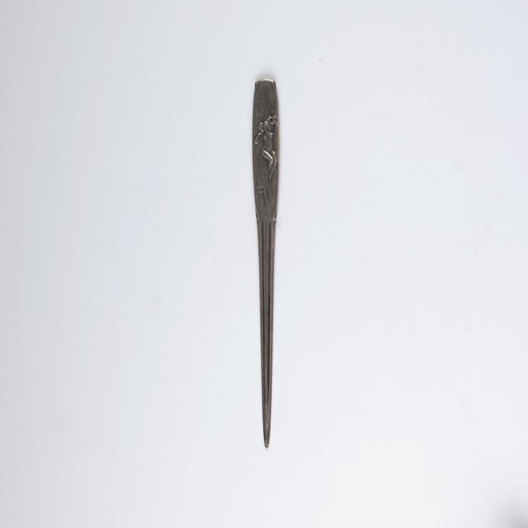 Hauptbild zu Objekt, 'Female nude' letter opener, c1900, Louis Oscar Roty, Christofle, Orf&egrave;vrerie, Paris, 129 487