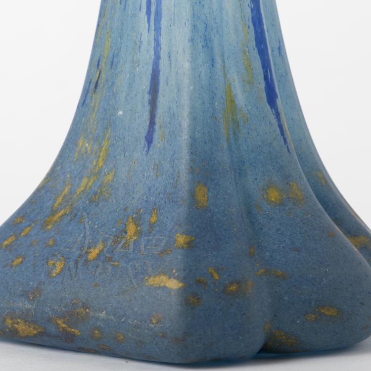 Bild 2 zu Objekt, Stangenvase, um 1910, Daum Fr&egrave;res, Nancy, 136C 92