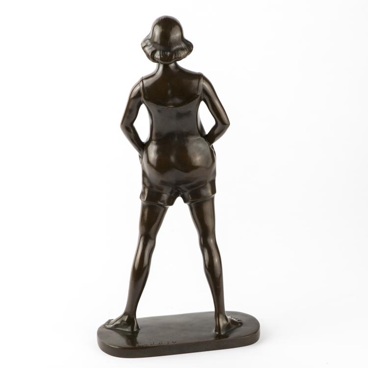 Bild 2 zu Objekt, Young woman, 1924, Erich van den Driesch, D&uuml;sseldorfer Bronzebildgiesserei, D&uuml;sseldorf, 136C 111