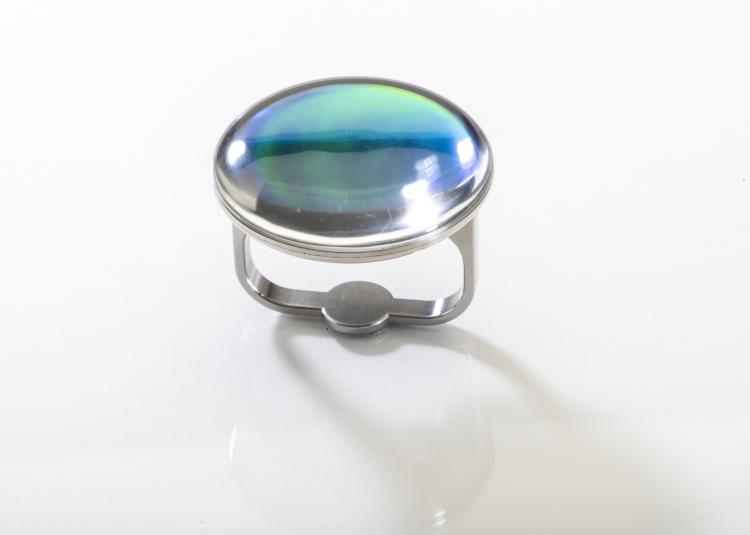 Bild 2 zu Objekt, Zweifingerring mit Hologramm, 1993 , Friedrich Becker, 136C 53