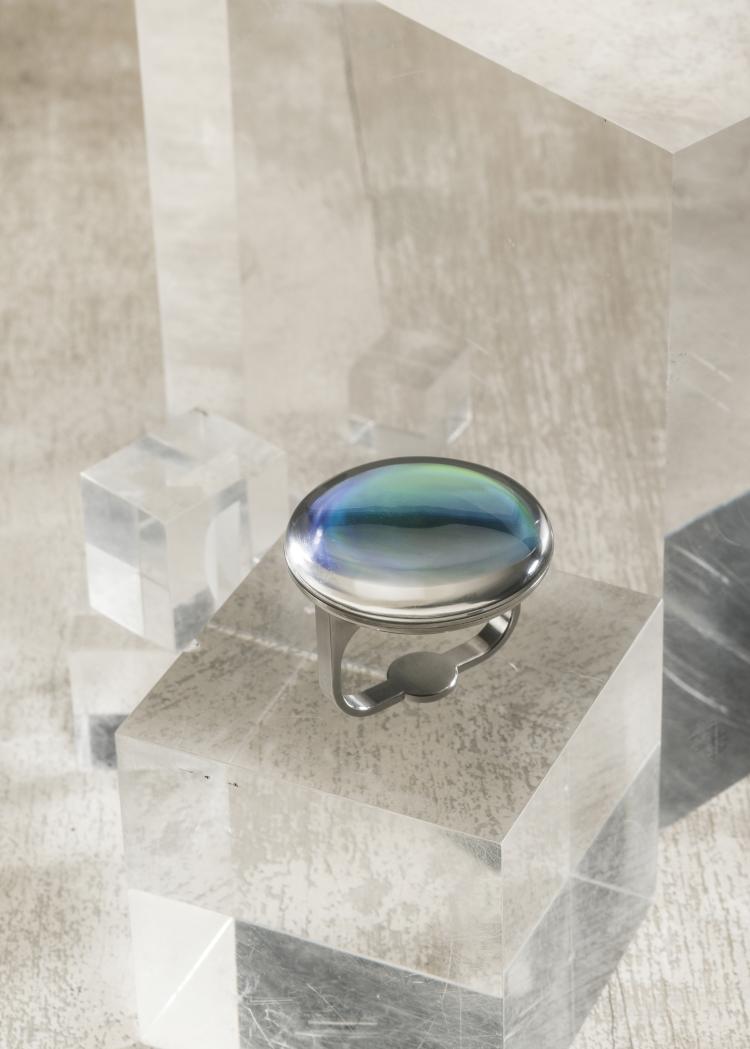 Bild 4 zu Objekt, Zweifingerring mit Hologramm, 1993 , Friedrich Becker, 136C 53