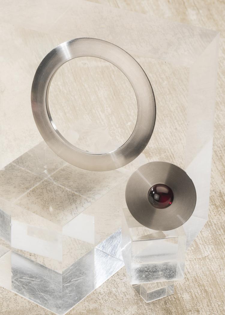 Bild 2 zu Objekt, Kinetischer Zweifingerring, 1987, Friedrich Becker, 136C 50