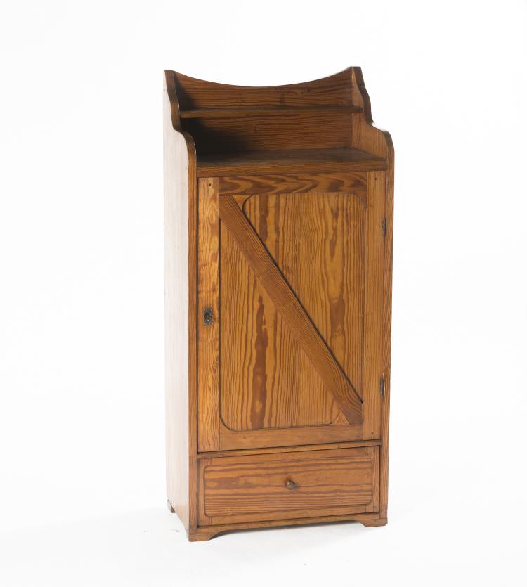 Bild 1 zu Objekt, Cabinet for the sanatorium at Wyk/F&ouml;hr, c1899, August Endell, Dresdner Werkst&auml;tten f&uuml;r Handwerkskunst, Hellerau, 130A 48