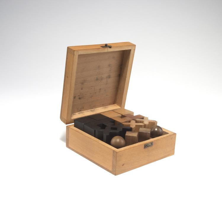 Bild 2 zu Objekt, Bauhaus chess set 'XVI', 1924, Josef Hartwig, Bauhaus Weimar, 130A 66