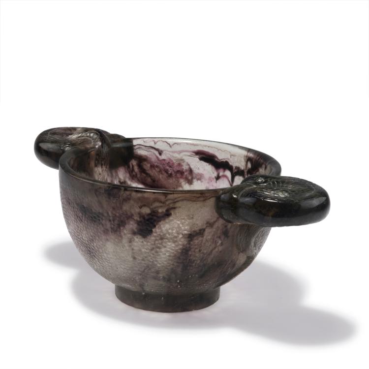 Hauptbild zu Objekt, 'Deux Anses Serpents' bowl, 1925, D&eacute;corchemont, Fran&ccedil;ois, Conches, 129 131