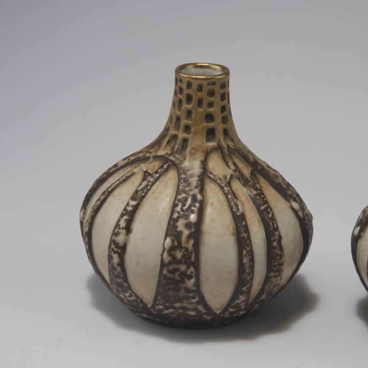 Bild 2 zu Objekt, Two small vases, c1900, Wahliss, Ernst, Turn-Teplitz/Wien, 129 661