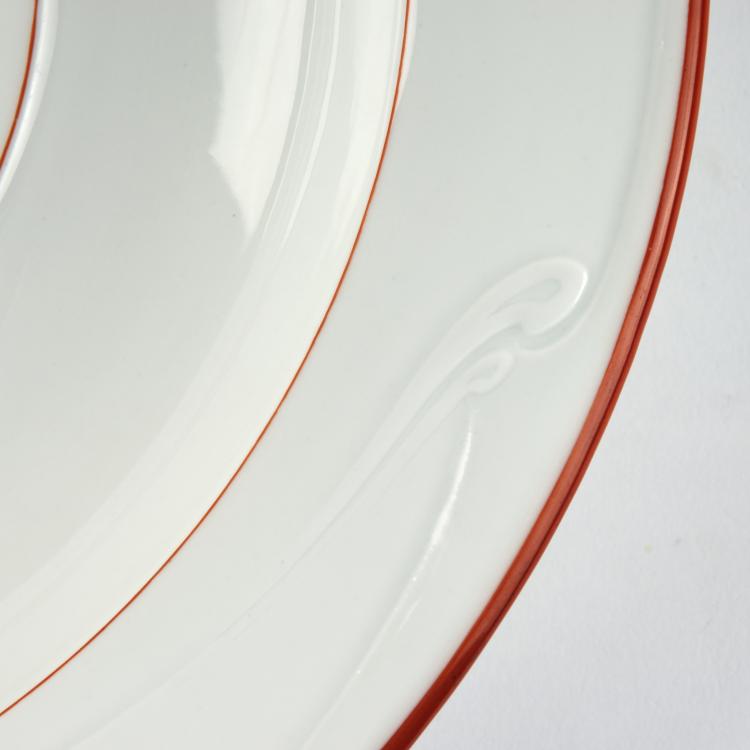 Bild 1 zu Objekt, 'Whiplash' serving platter, 1903/04, Henry van de Velde, Meissen, KPM, 130A 32