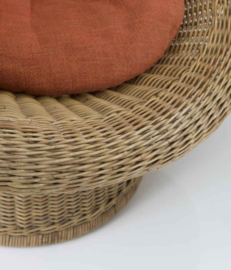 Bild 7 zu Objekt, Zwei Sessel 'E-10', 1949 mit Hockern 'E-23', 1957, Egon Eiermann, Murmann, Heinrich, Johannisthal, 130A 86