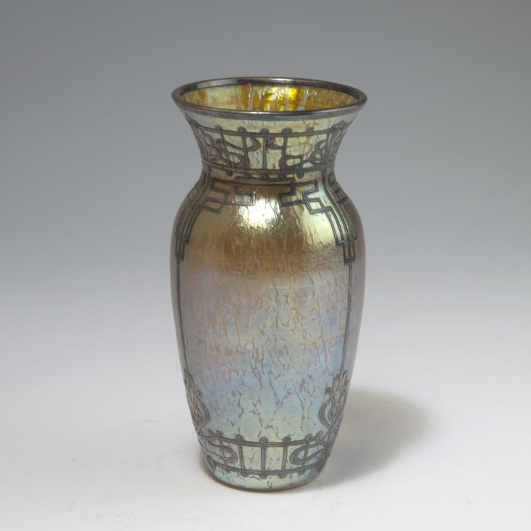 Bild 1 zu Objekt, Overlay vase, c1900, L&ouml;tz Wwe., Klosterm&uuml;hle, 129 336