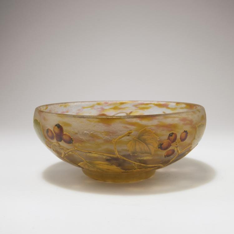 Hauptbild zu Objekt, 'Pommes d'api' bowl, c1910, Daum Fr&egrave;res, Nancy, 129 88