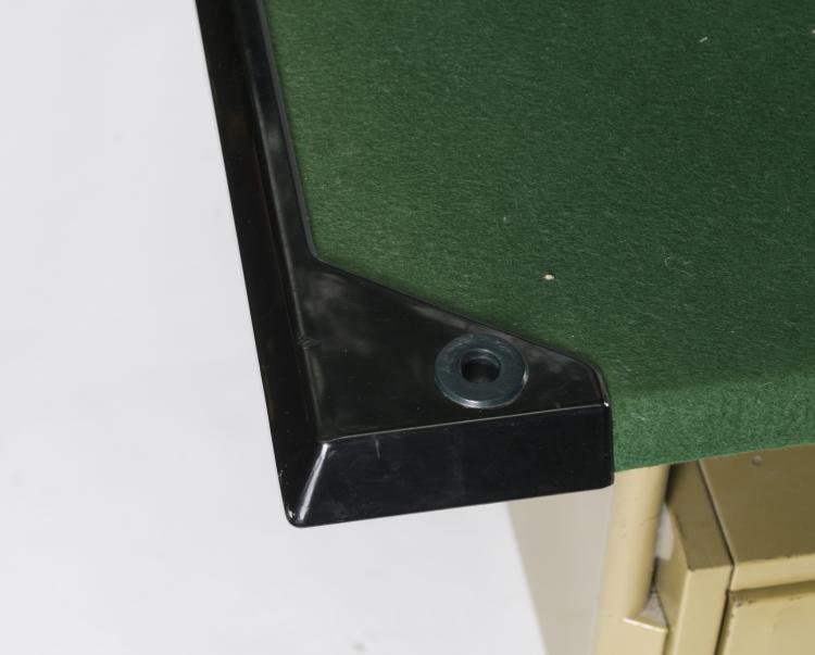 Bild 1 zu Objekt, Schreibtisch 'Spazio' mit Rollcontainer, 1959, Studio B.B.P.R., Olivetti, Ivrea, 131A 62