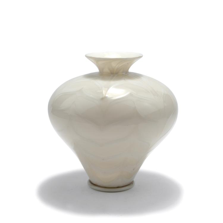 Hauptbild zu Objekt, 'Fenicio' vase, c1932, Napoleone Martinuzzi, Zecchin-Martinuzzi, Murano, 131C 591