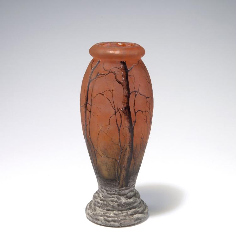 Bild 1 zu Objekt, 'Cr&eacute;puscule neige' or 'Paysage en hiver' vase, c1906, Daum Fr&egrave;res, Nancy, 129 56