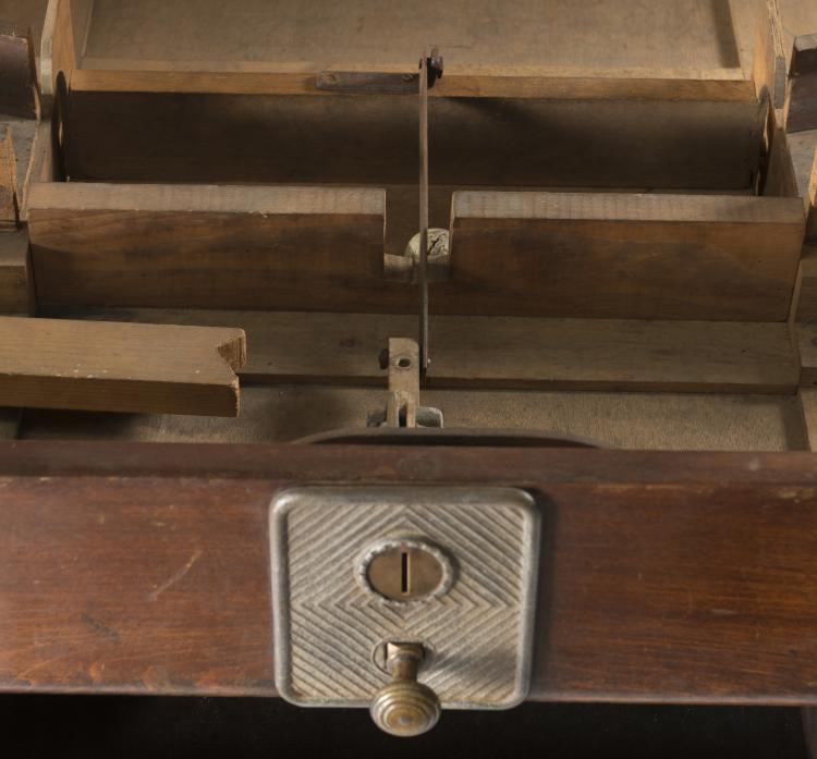 Bild 4 zu Objekt, Tischfu&szlig;ball, um 1930, LE SOCCER, Frankreich, 130A 136