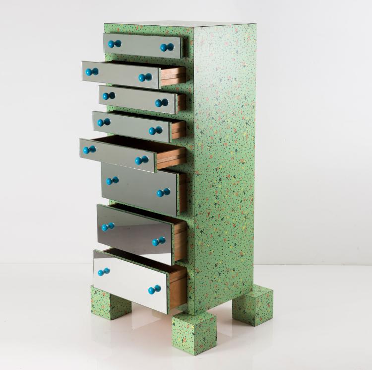 Bild 1 zu Objekt, 'Gadames' dresser, 1980, Paola Navone, Alchimia, Mailand, 130A 186