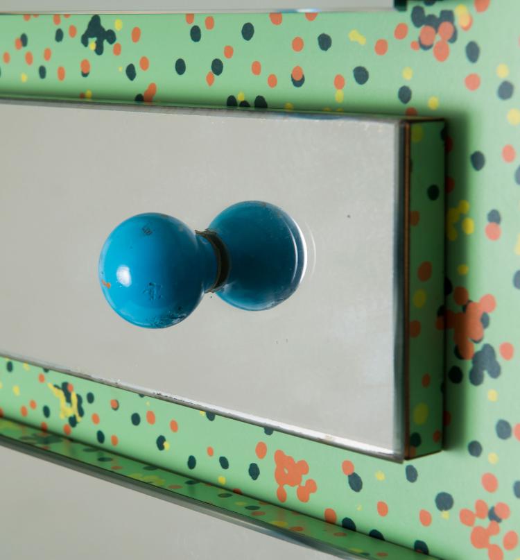 Bild 2 zu Objekt, 'Gadames' dresser, 1980, Paola Navone, Alchimia, Mailand, 130A 186