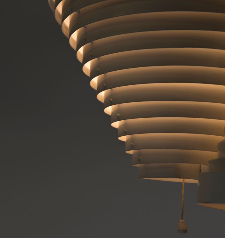 Bild 3 zu Objekt, 'A 809' floor light, c.1955, Alvar Aalto, Valaistusty&ouml; Ky, Helsinki, 130A 175