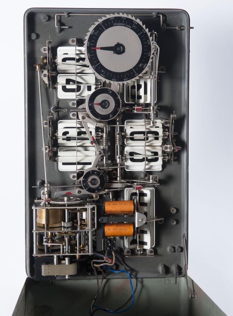 Bild 1 zu Objekt, Wanduhr 'CP 1', 1965, Gino Valle, Solari R. & C. Udine, 130A 131