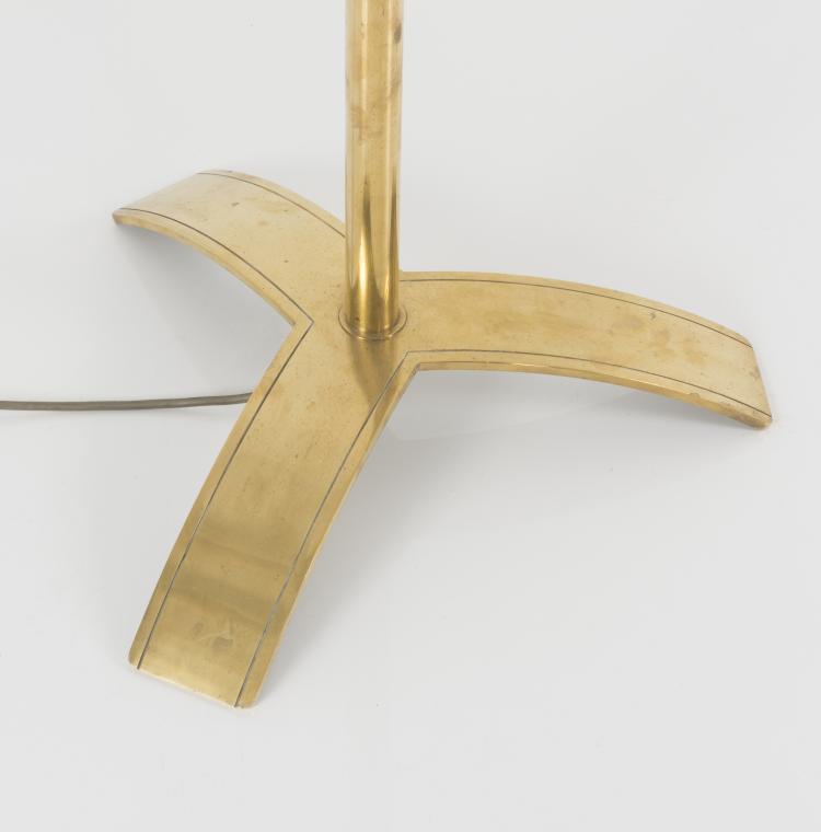 Bild 1 zu Objekt, Floor lamp, 1940s, Deutsche Werkst&auml;tten, M&uuml;nchen, 131B 289