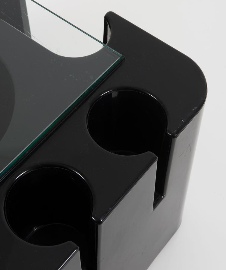 Bild 1 zu Objekt, 'Bacco' liquor table, 1967, Sergio Mazza, Artemide, Mailand, 131A 153