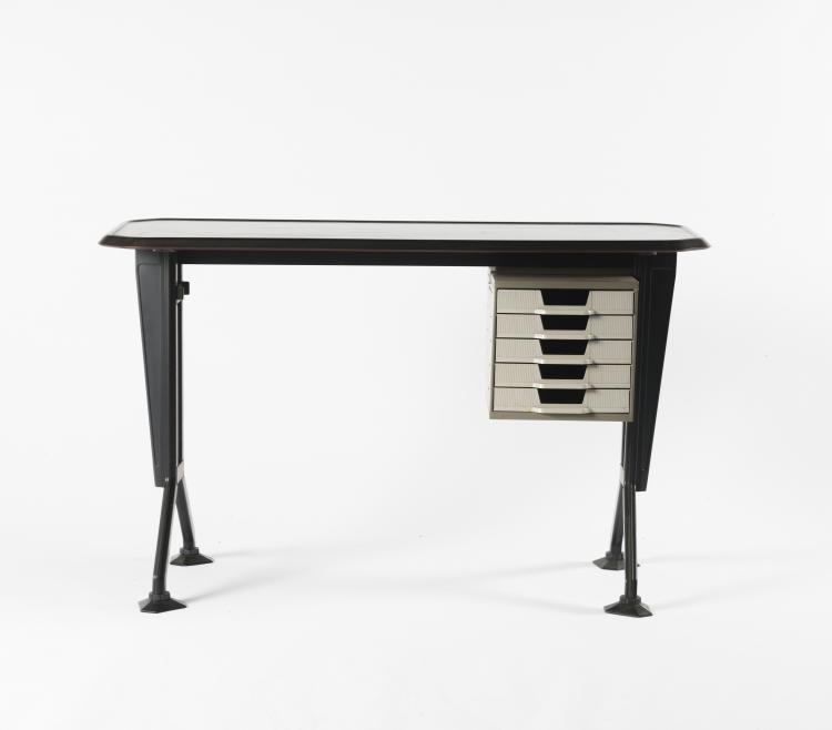 Bild 1 zu Objekt, 'Arco' typewriter desk, 1963, Studio B.B.P.R., Olivetti, Ivrea, 131A 148