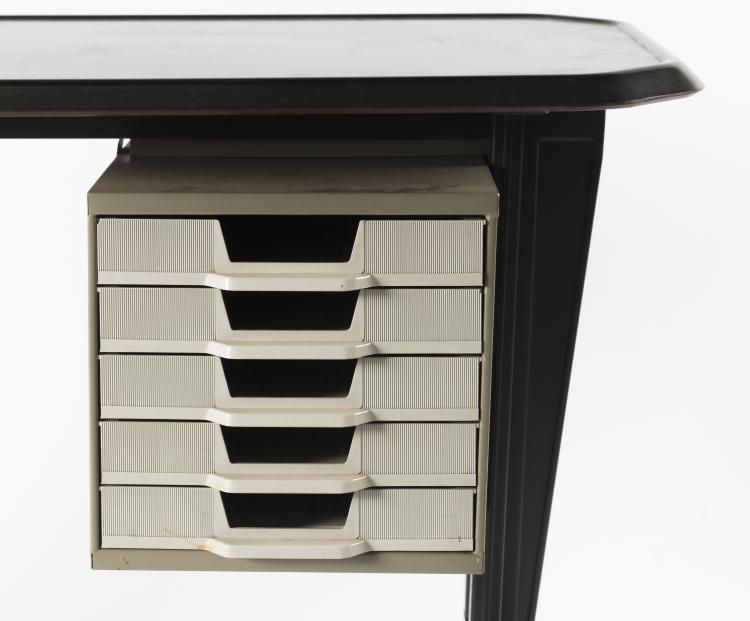 Bild 3 zu Objekt, 'Arco' typewriter desk, 1963, Studio B.B.P.R., Olivetti, Ivrea, 131A 148