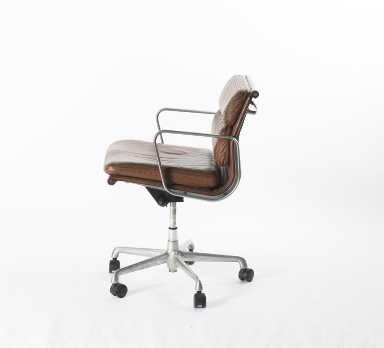 Bild 1 zu Objekt, Armlehnsessel 'Soft pad', 1969, ICF, Cadsana, 131B 524