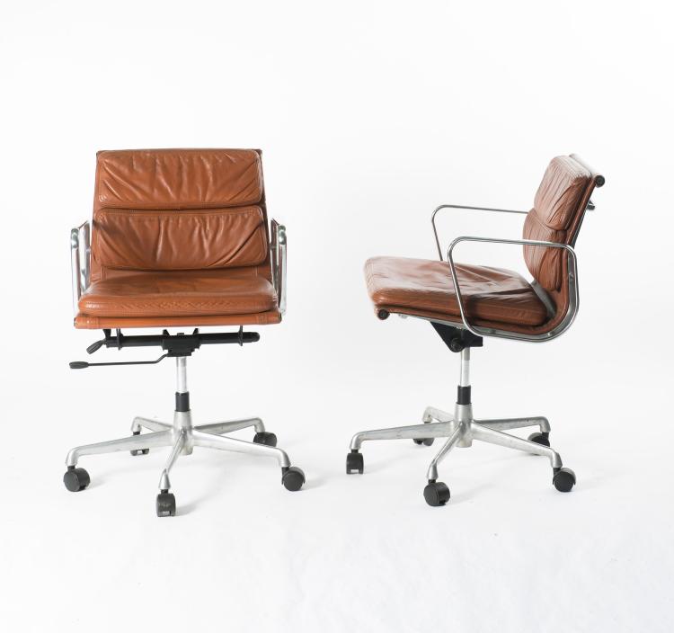 Bild 2 zu Objekt, Two 'Soft pad' armchairs, 1969, ICF, Cadsana, 131B 525
