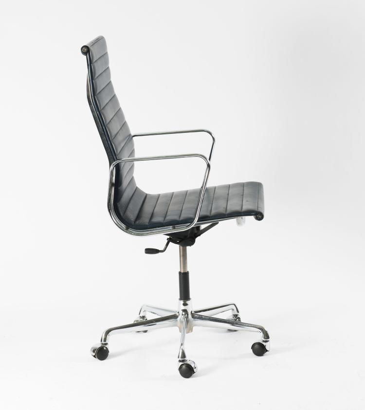 Bild 3 zu Objekt, Highback 'Aluminium Group' chair, 1958, ICF, Cadsana (zugeschrieben), 131B 443
