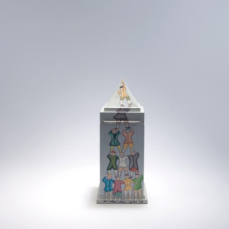 Bild 1 zu Objekt, 'Memory Box: Pyramide Rajasthan', 1993/94, Nuala Goodman, Alessi s.p.A., Crusinallo; Twergi, 131A 231