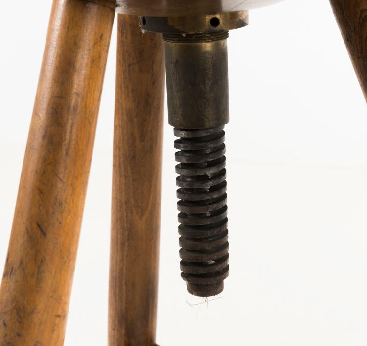 Bild 4 zu Objekt, Two work stools, 1920/30s, Deutschland, 131B 250