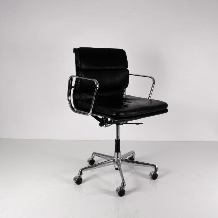 Bild 4 zu Objekt, 'Soft pad' armchair, 1969, Vitra, Weil am Rhein, 131B 527