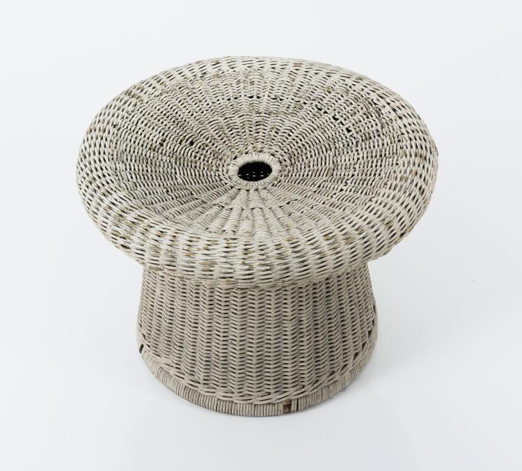 Bild 3 zu Objekt, Wicker occasional table, c1955, Egon Eiermann, Murmann, Heinrich, Johannisthal (zugeschrieben), 131B 437