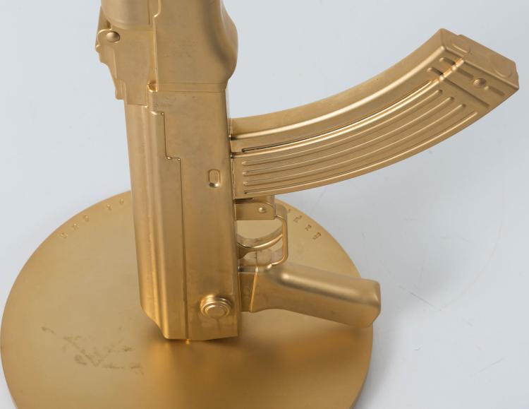 Bild 1 zu Objekt, 'Kalashnikov AK-47' table light, c2005, Philippe Starck, Flos, Mailand, 131B 587