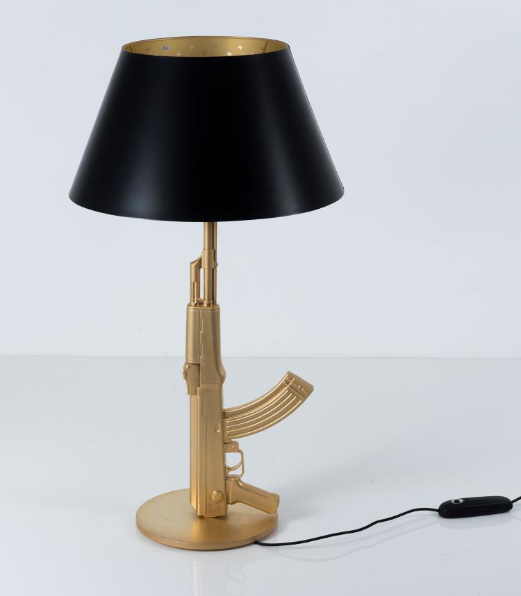 Bild 2 zu Objekt, 'Kalashnikov AK-47' table light, c2005, Philippe Starck, Flos, Mailand, 131B 587