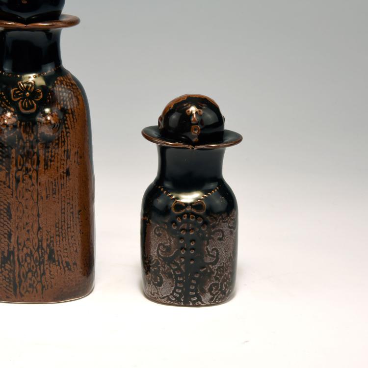 Bild 1 zu Objekt, Three bottles 'Family', 1950s, Stig Lindberg, Gustavsberg Fabriksinteressenter AB, 131B 317
